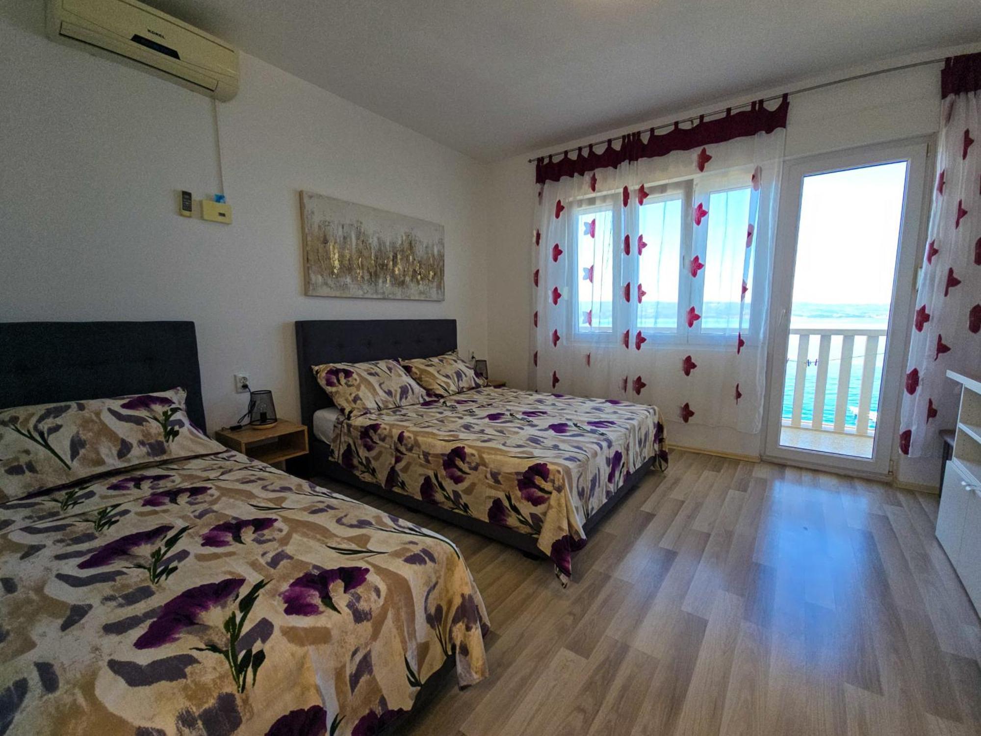 Apartments Neda Omiš Стая снимка